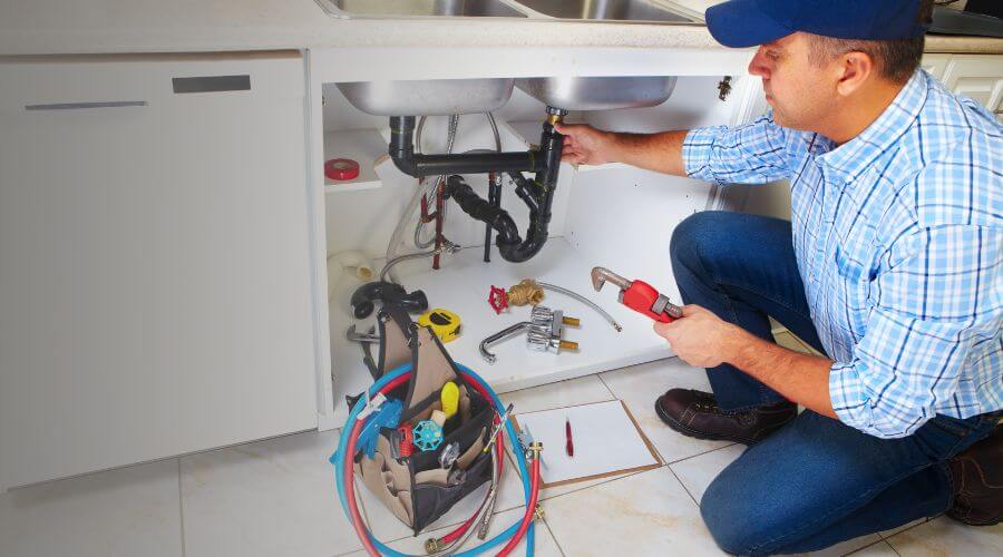 Expert burst pipe repair services in Weatogue, CT